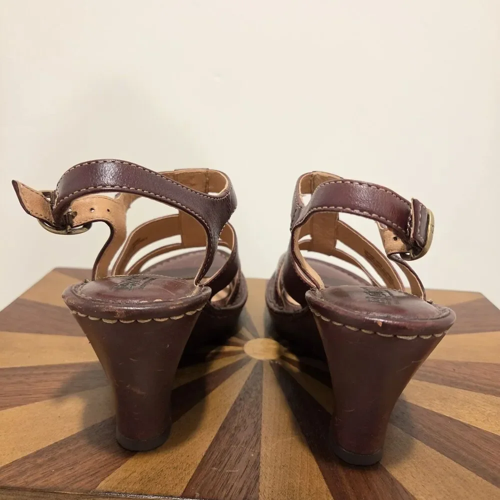 BORN Caged T-Strap Wedge Heeled Sandals US 7 Brown Leather Strappy Boho Hippie